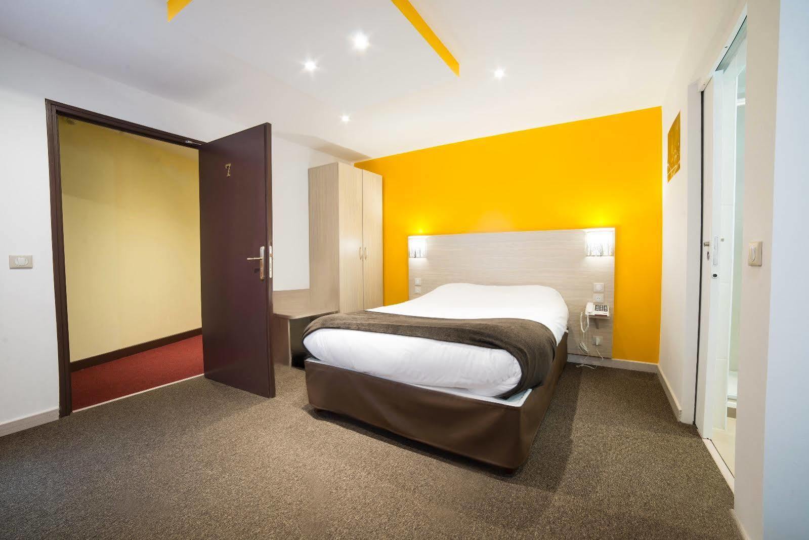 Hotel De Paris La Defense ピュトー エクステリア 写真